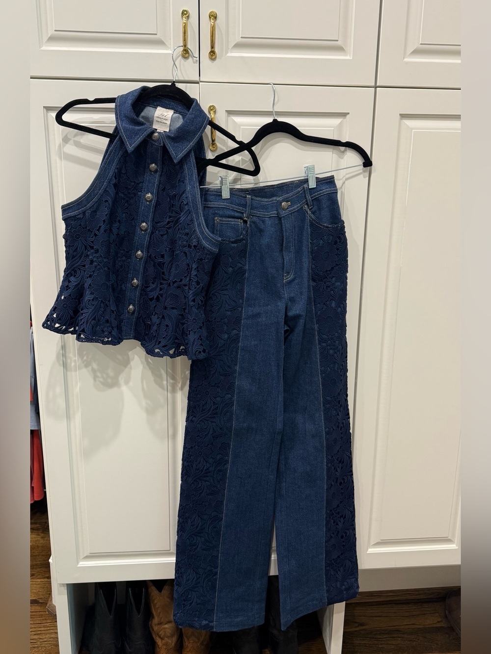 Cinq a Sept denim ronin top & Francine pant - Picture 6 of 8